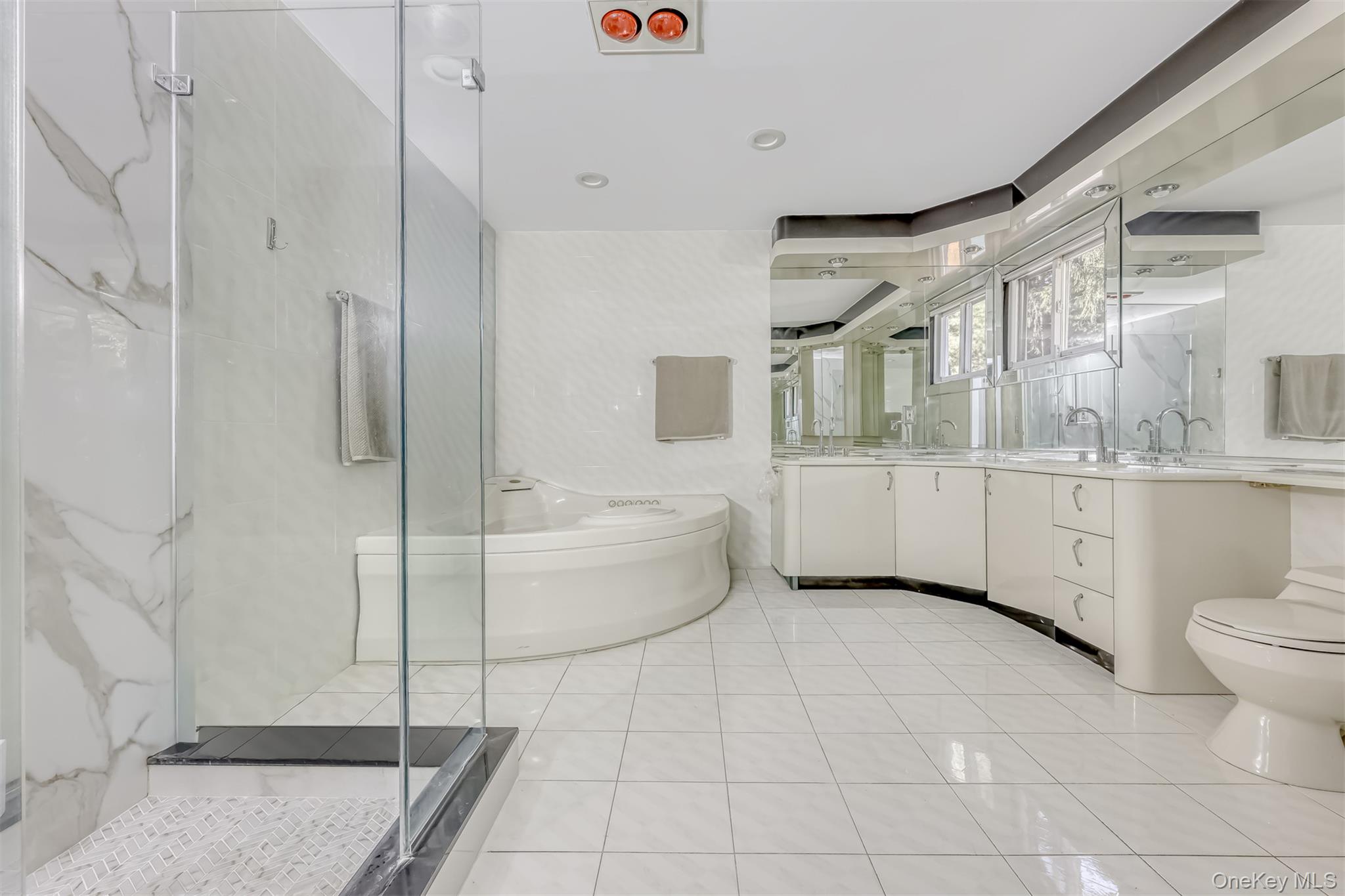 8 Kings Gate Road Suffern, NY 10901 - Photo 13 of 22