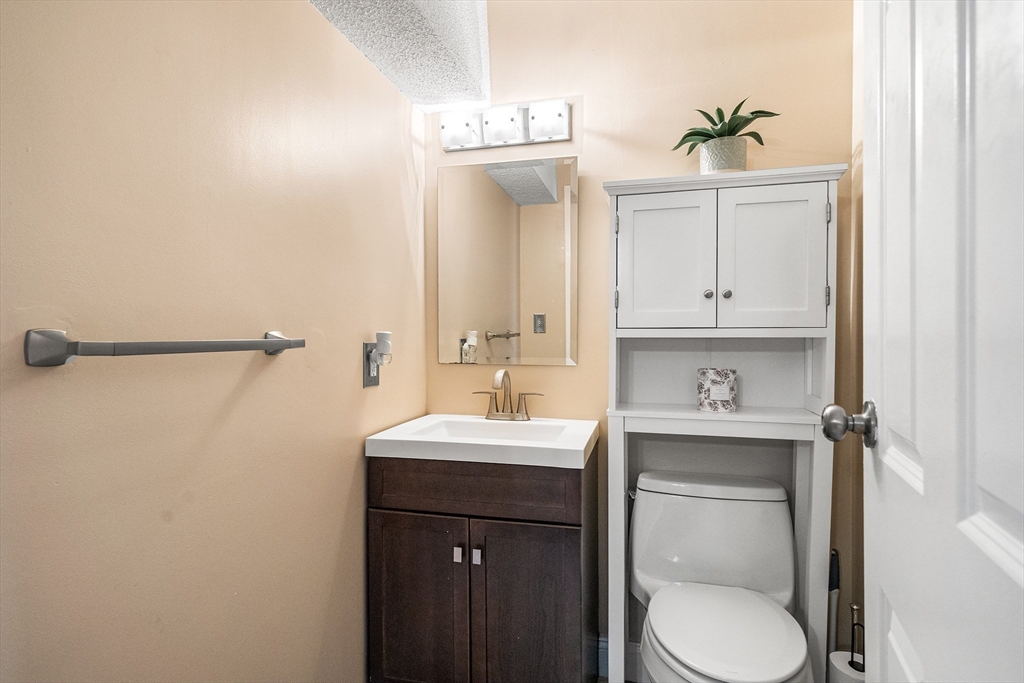 2 Janet Road, Unit 8 Easton, MA 02375 - Photo 8 of 19 Gallery Image 8