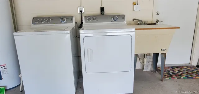 $3,000 | 823 South Cooper Street, New Smyrna Beach, FL 32169