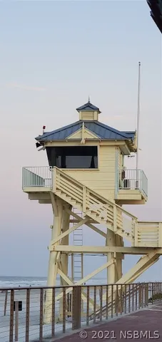 $3,000 | 823 South Cooper Street, New Smyrna Beach, FL 32169