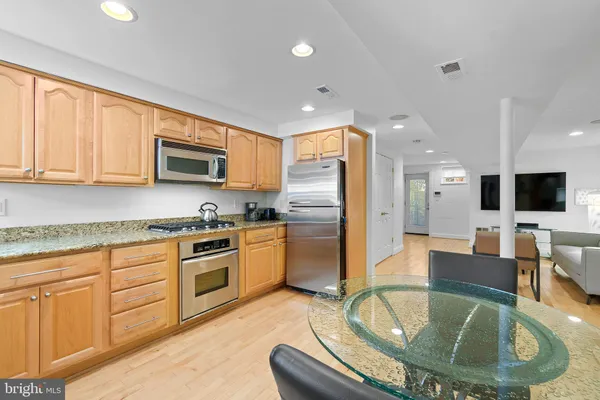 $3,000 | 936 T Street Northwest, Unit B, Washington, DC 20001