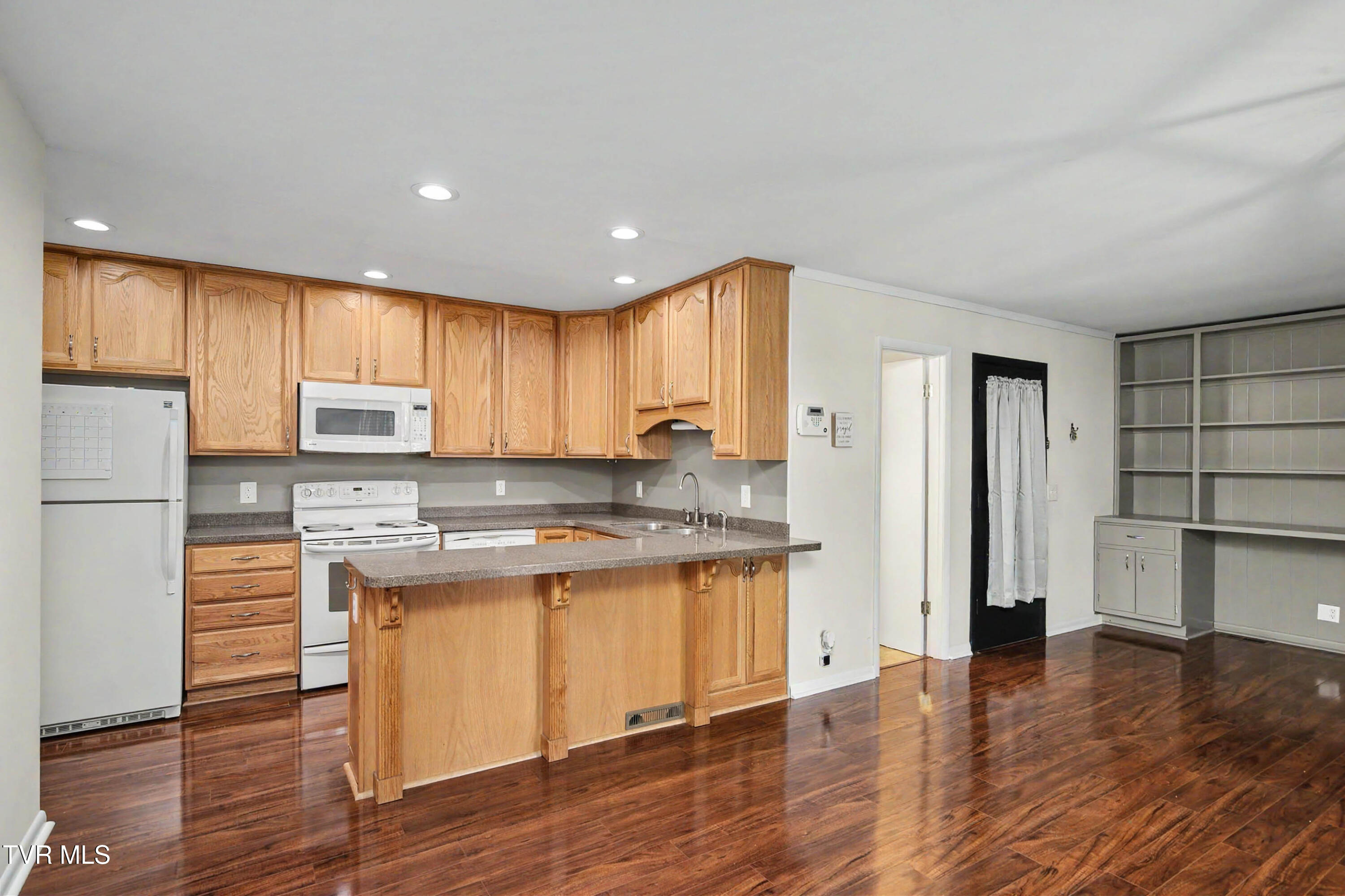 553 Bays View Road Kingsport, TN 37660 - Photo 13 of 34 553 Bays View Rd-13