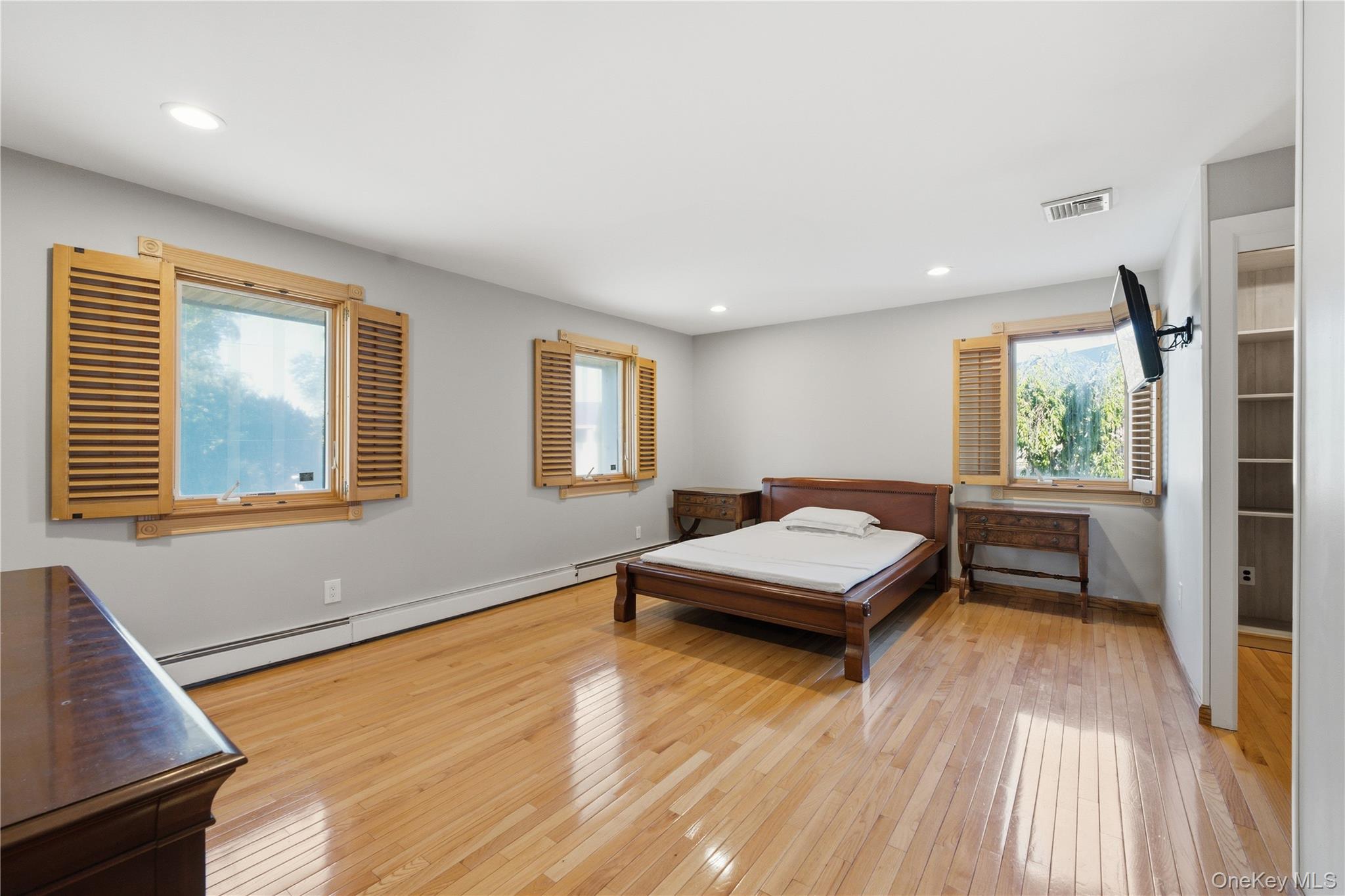 308 South Oyster Bay Road, Unit A Syosset, NY 11791 - Photo 16 of 37