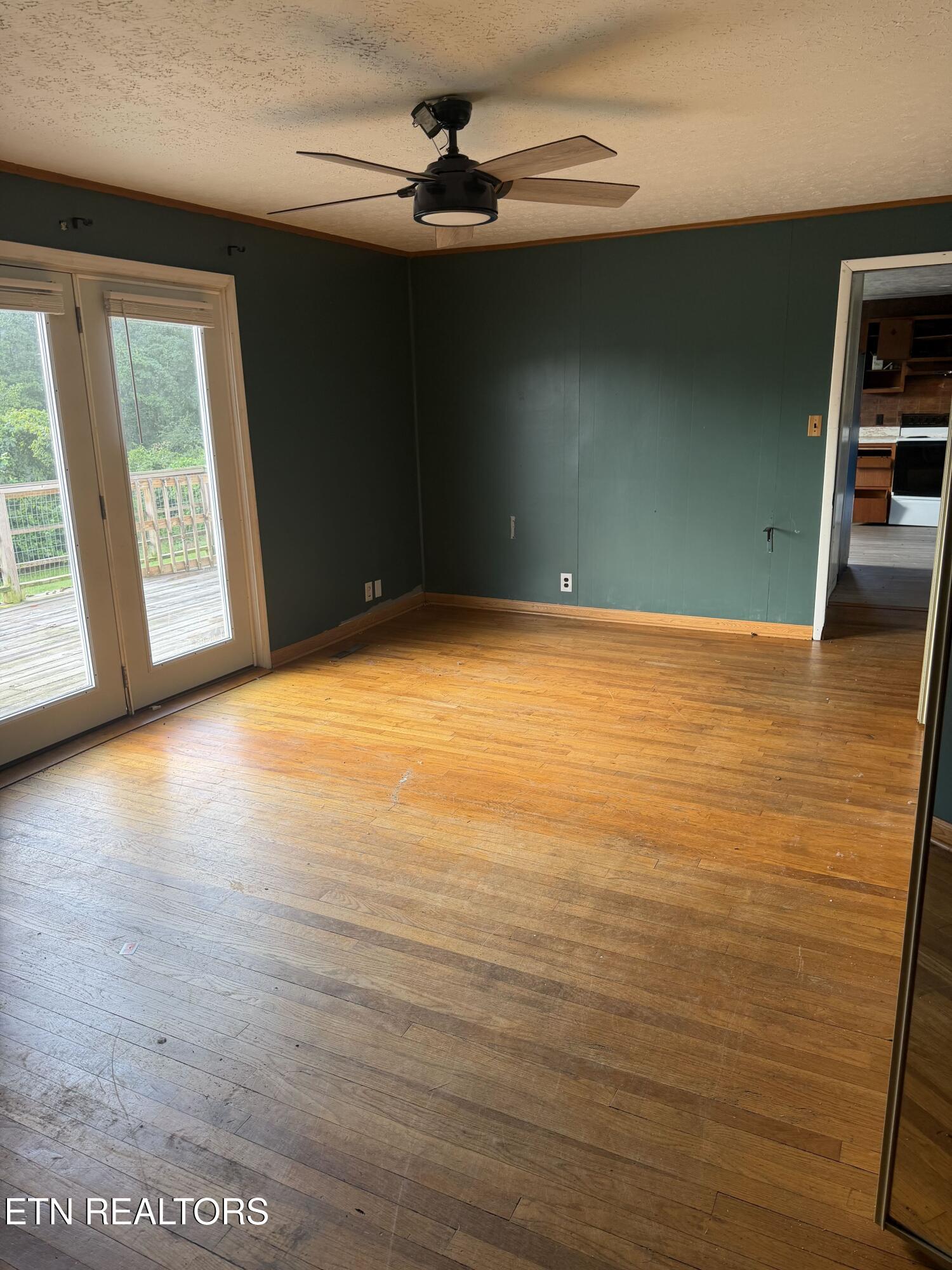 277 Jefferson Avenue Oak Ridge, TN 37830 - Photo 6 of 13 IMG_2226