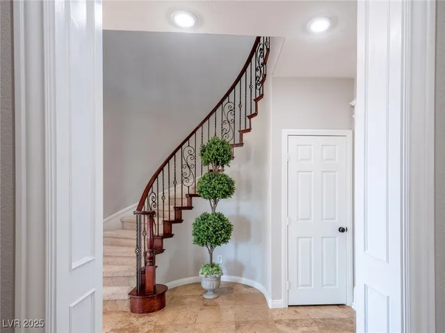 $768,500 | 7125 Mountain Den Avenue, Las Vegas, NV 89179