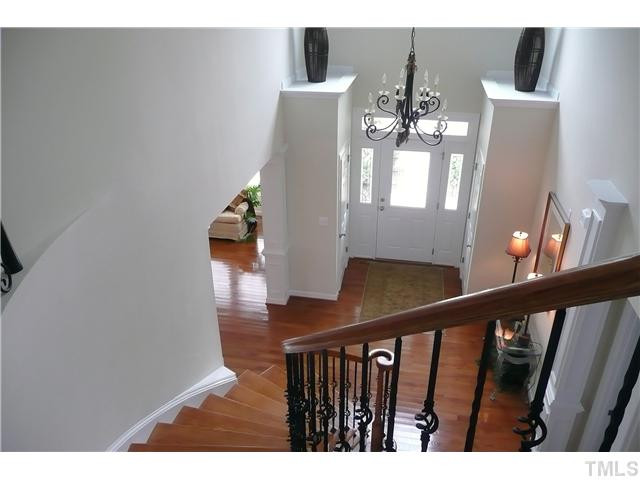 You will love to greet your guests in this beautiful 2-story foyer. Foyer