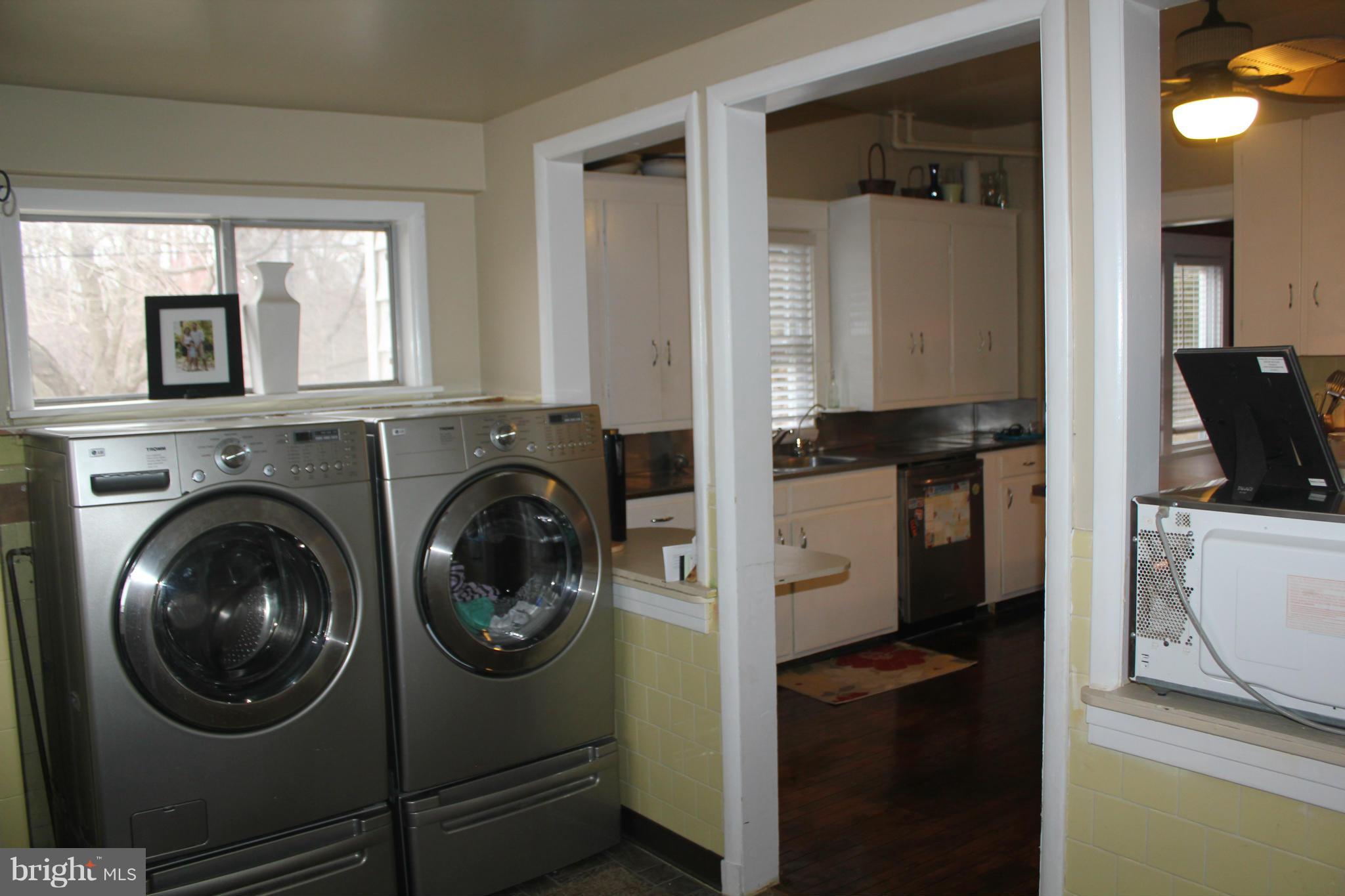1384 Fairfield Loop Road Crownsville, MD 21032 - Photo 14 of 30 Laundry/Mud Room