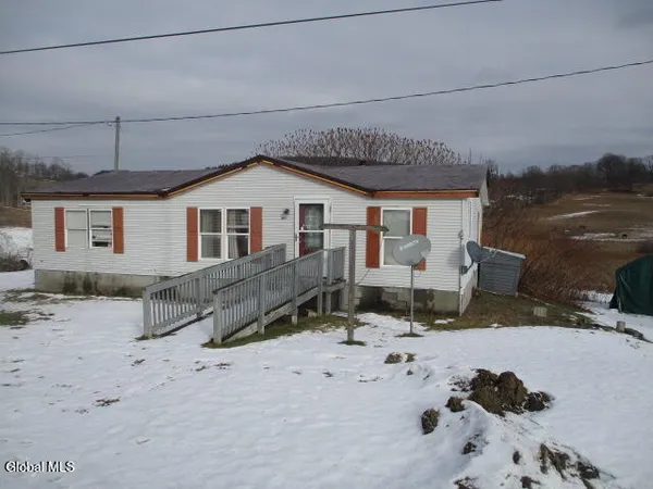 $67,450 | 352 Lee Road, Granville, NY 12832