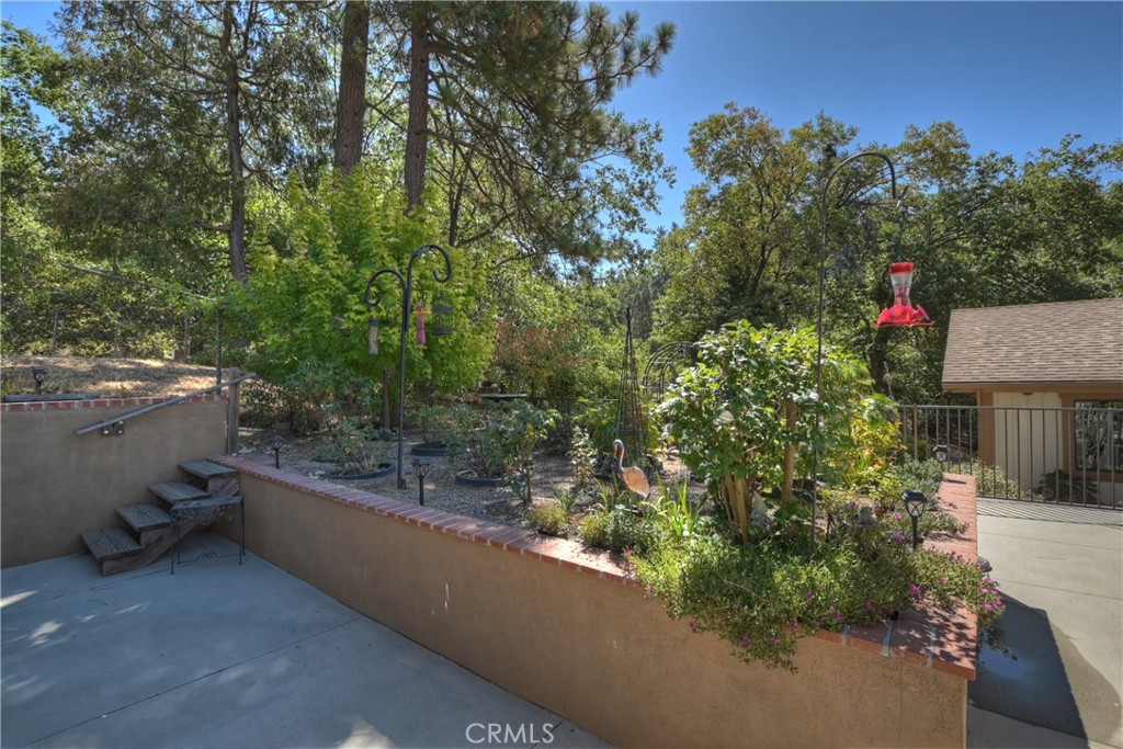 23167 Brookside Road Crestline, CA 92325 - Photo 11 of 49 a view of a outdoor space