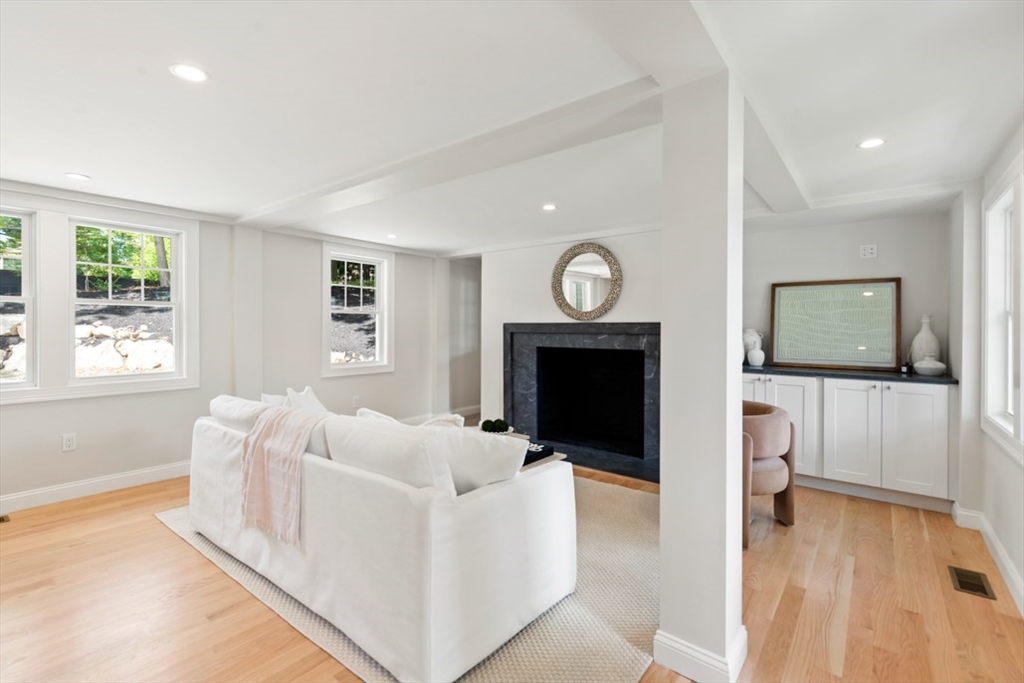 6 Longbow Road Lynnfield, MA 01940 - Photo 9 of 36
