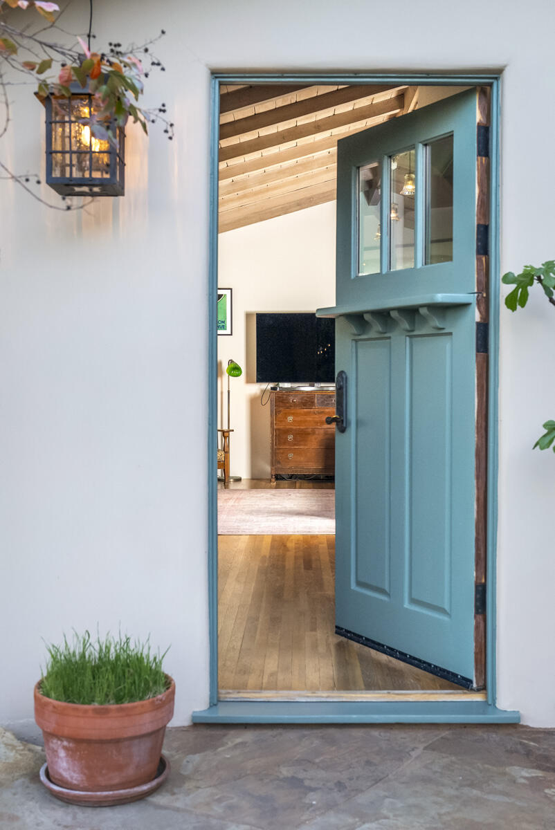 2835 Exeter Place Santa Barbara, CA 93105 - Photo 4 of 24 2835 Exeter Place_WEB_009