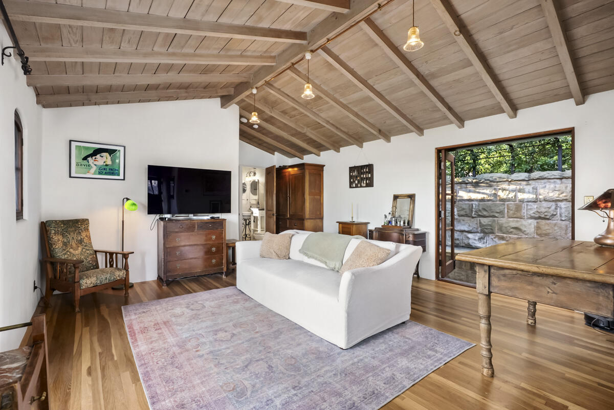 2835 Exeter Place Santa Barbara, CA 93105 - Photo 7 of 24 2835 Exeter Place_WEB_013