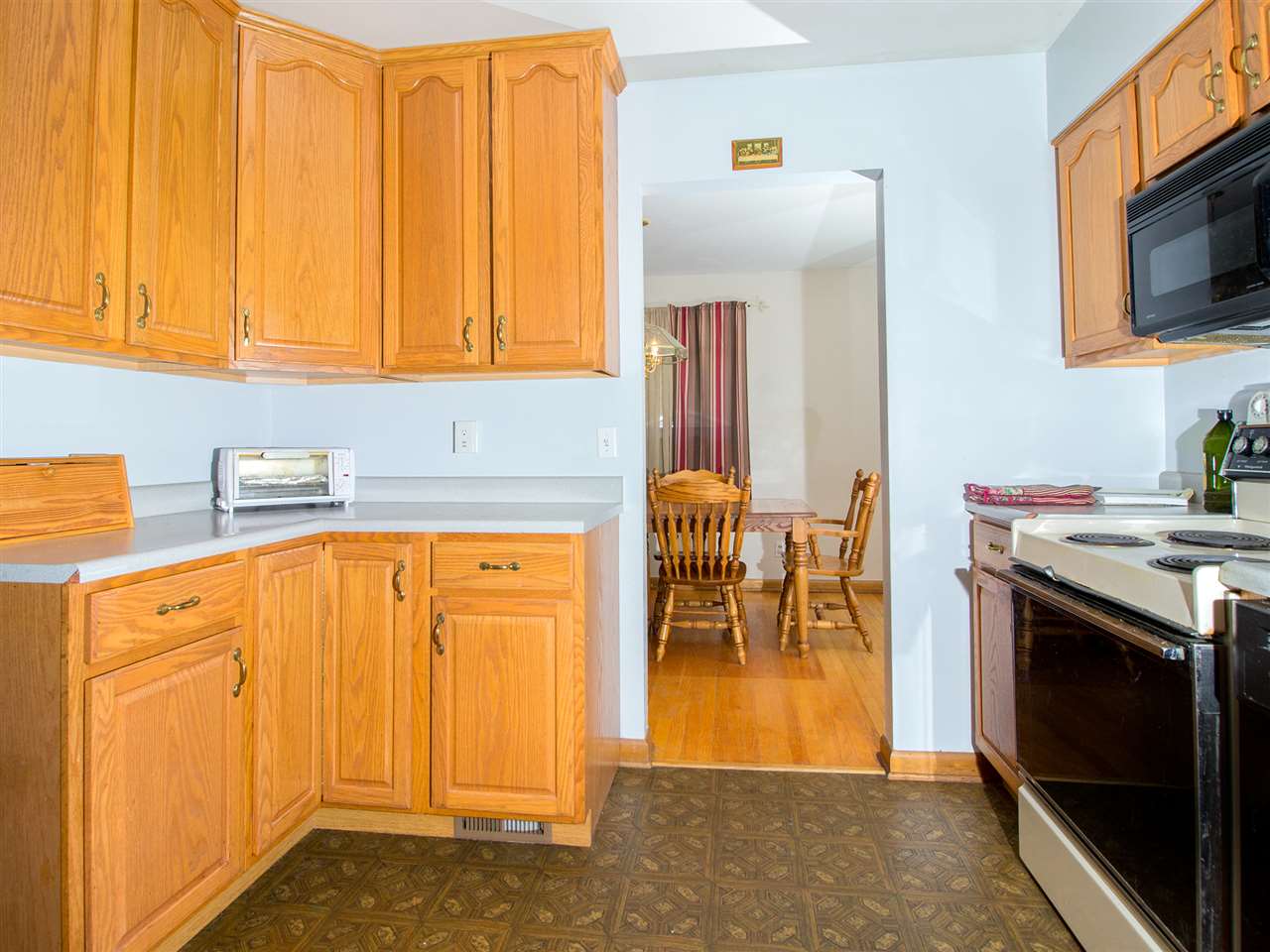 12 Seminole Road Huntington, WV 25705 - Photo 7 of 29 Gallery Image 7