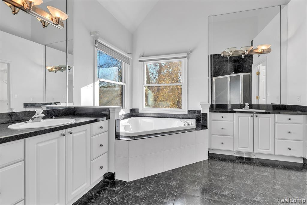6573 Poppleton Road Canton, MI 48187 - Photo 13 of 39 6573 11