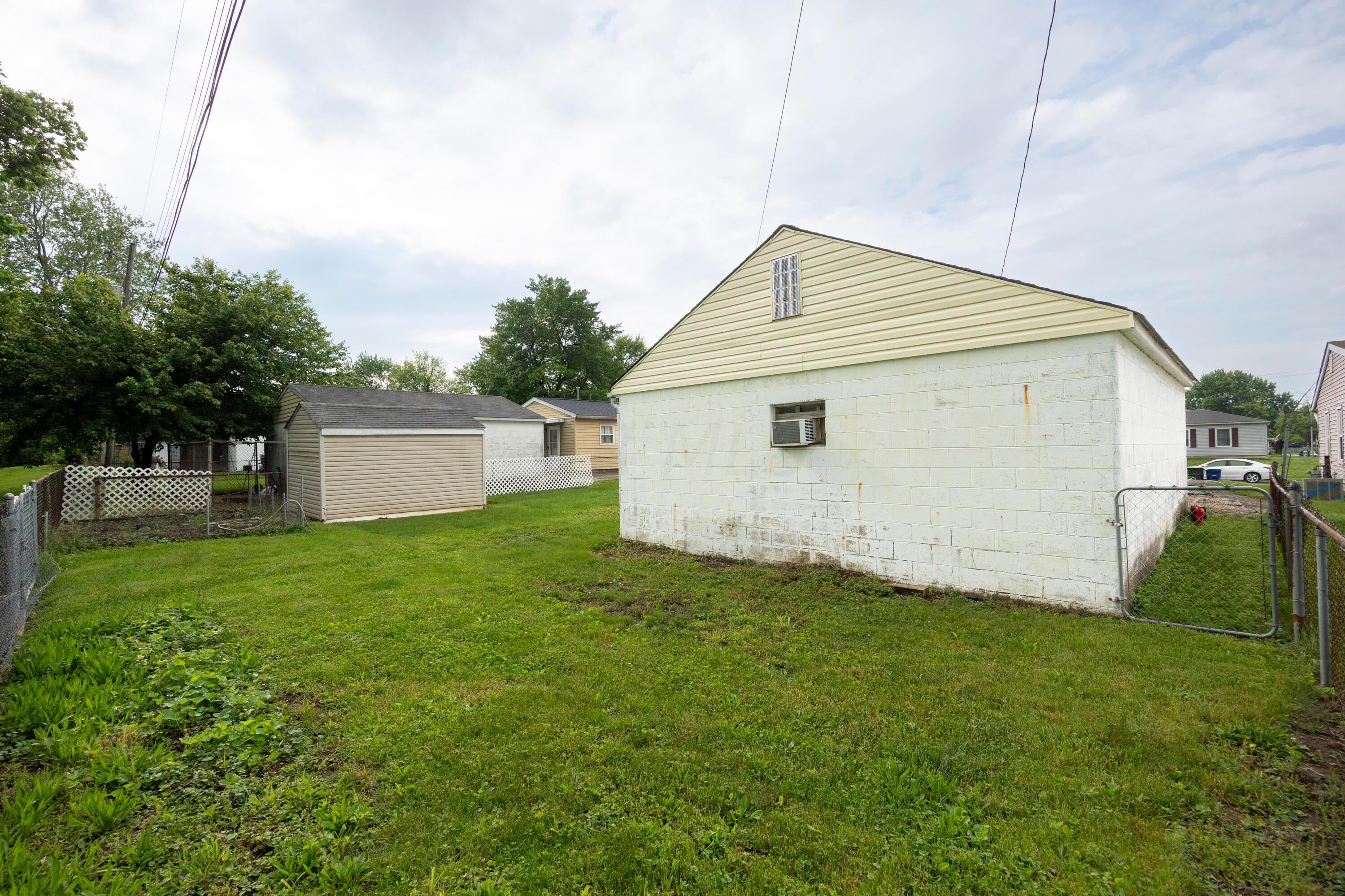 115 Phelps Road Columbus, OH 43207 - Photo 36 of 42 Yard