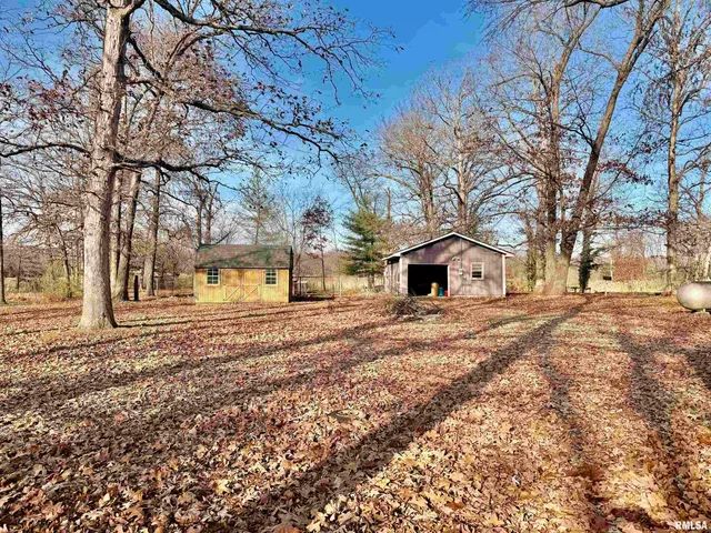 $180,000 | 421 Jeff Road, Centralia, IL 62801