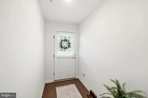 a view of utility room