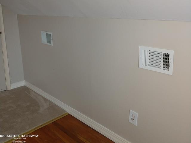 23091 David Eastpointe, MI 48021 - Photo 30 of 43 50097303-30.JPG