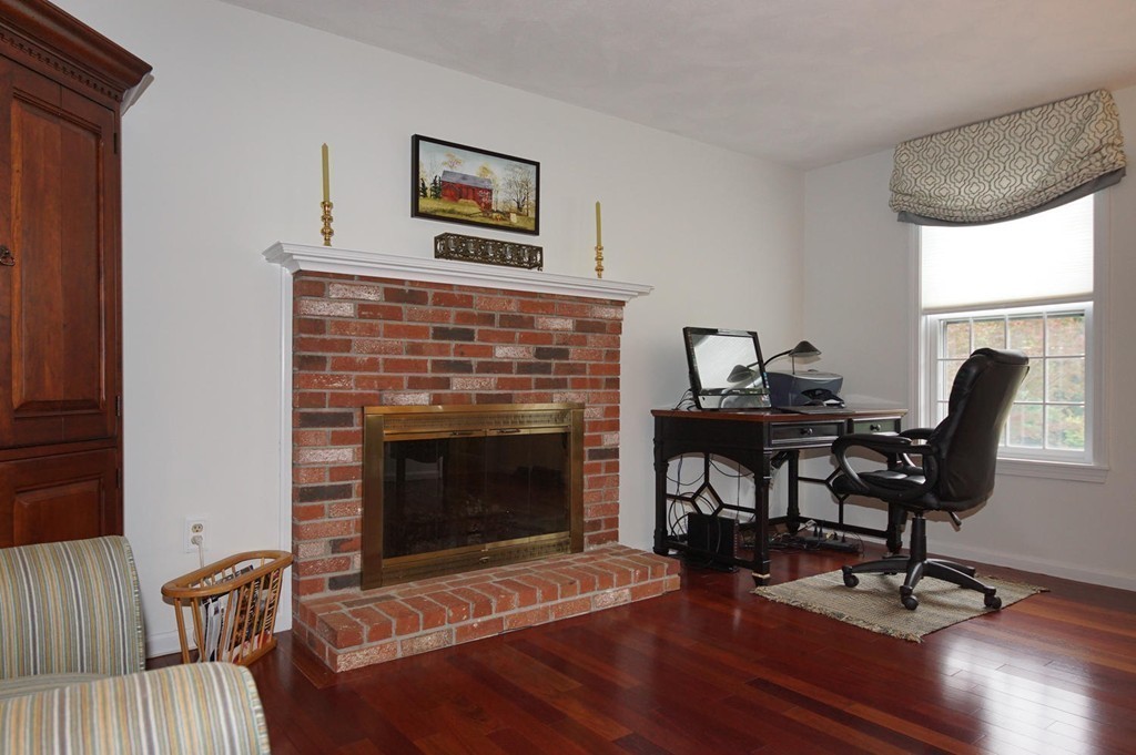 9 Virginia Road Tyngsborough, MA 01879 - Photo 11 of 30