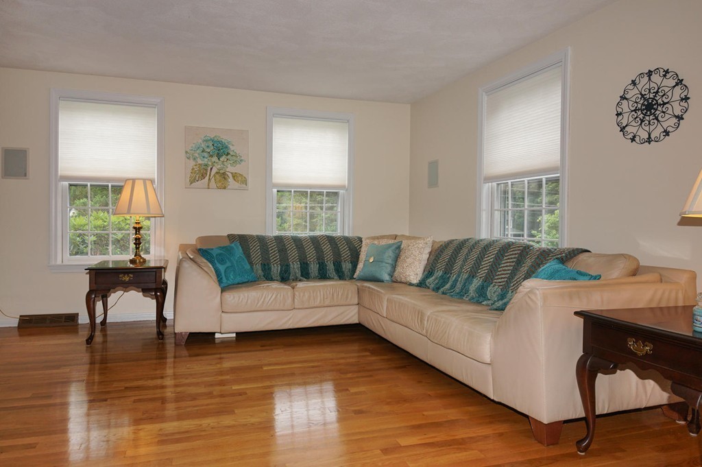 9 Virginia Road Tyngsborough, MA 01879 - Photo 9 of 30