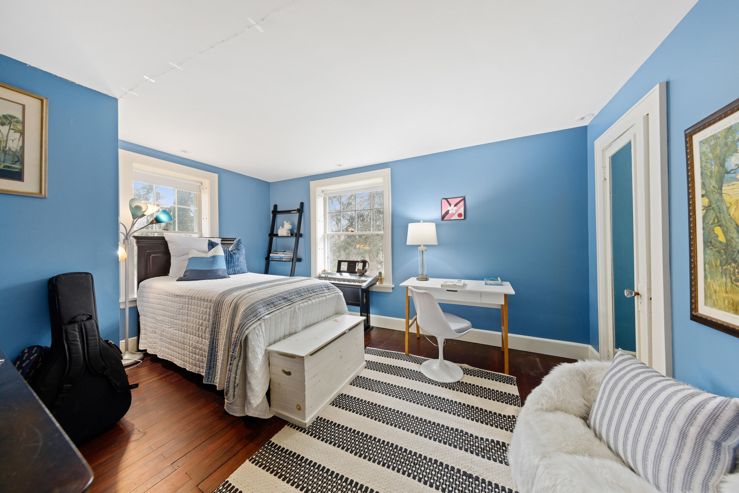 121 Middlesex Road Darien, CT 06820 - Photo 23 of 34 a bedroom with a bed and a window
