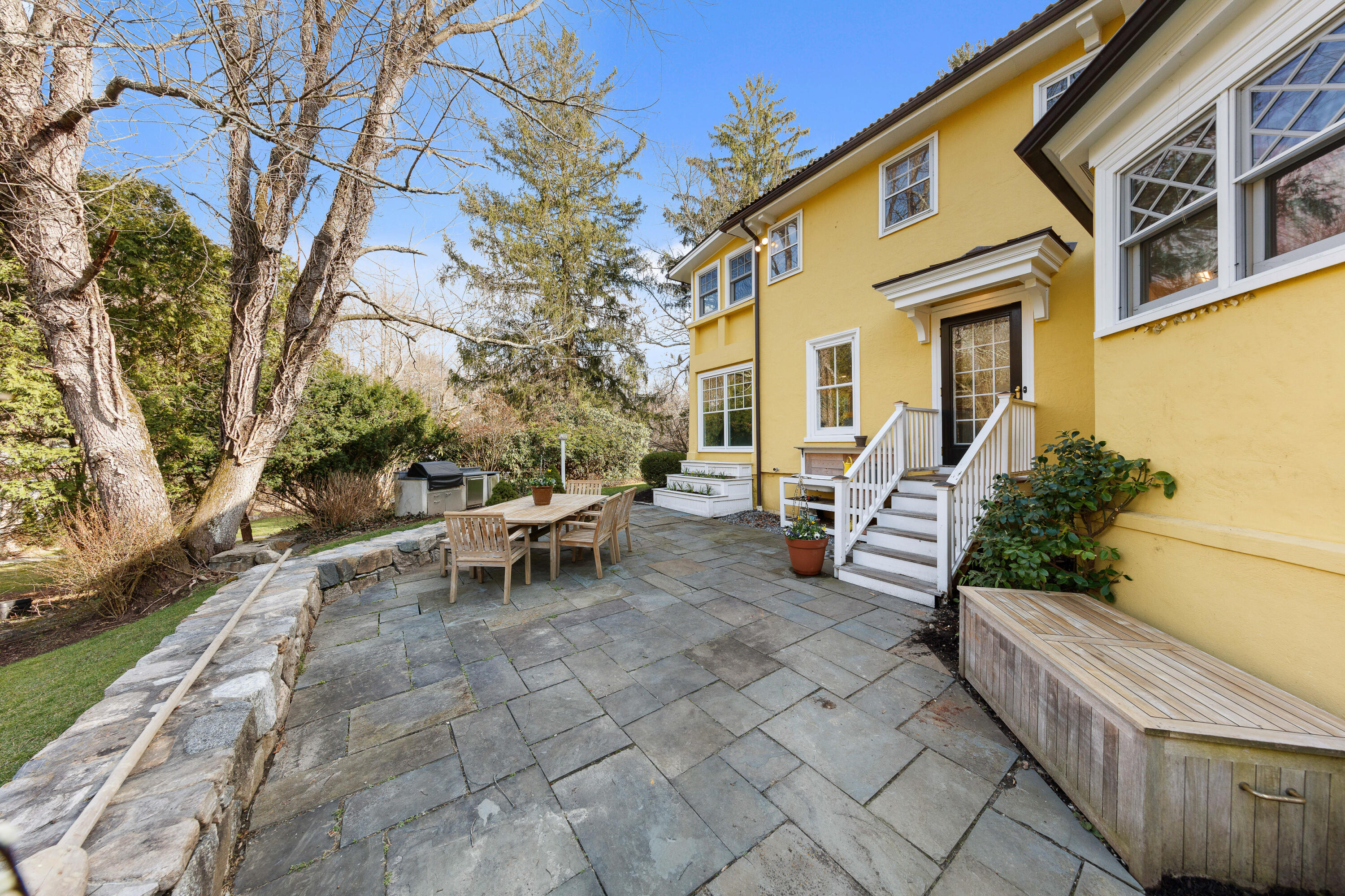 121 Middlesex Road Darien, CT 06820 - Photo 29 of 34 a view of a house with backyard and sitting area