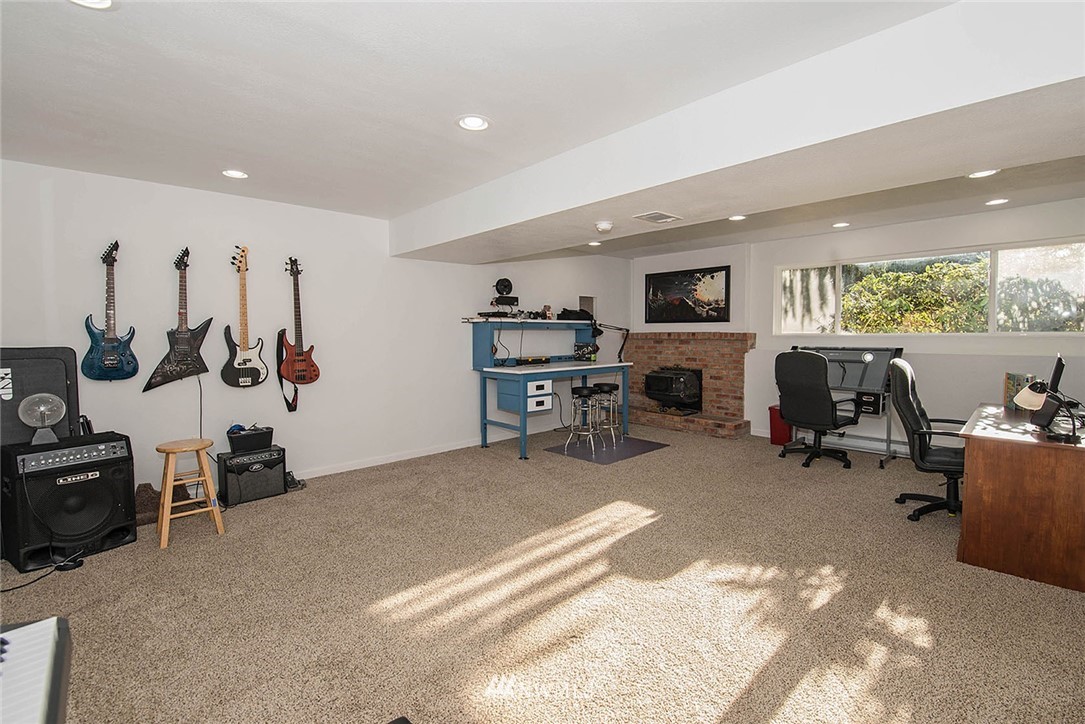 2621 169th Street Southeast Bothell, WA 98012 - Photo 16 of 24 Gallery Image 16