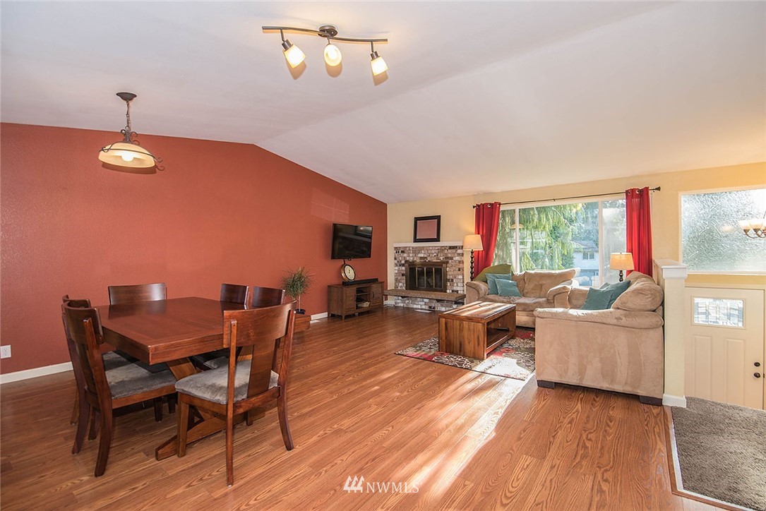 2621 169th Street Southeast Bothell, WA 98012 - Photo 4 of 24 Gallery Image 4