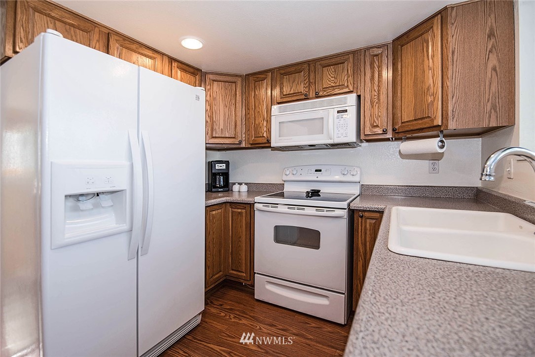 2621 169th Street Southeast Bothell, WA 98012 - Photo 9 of 24 Gallery Image 9