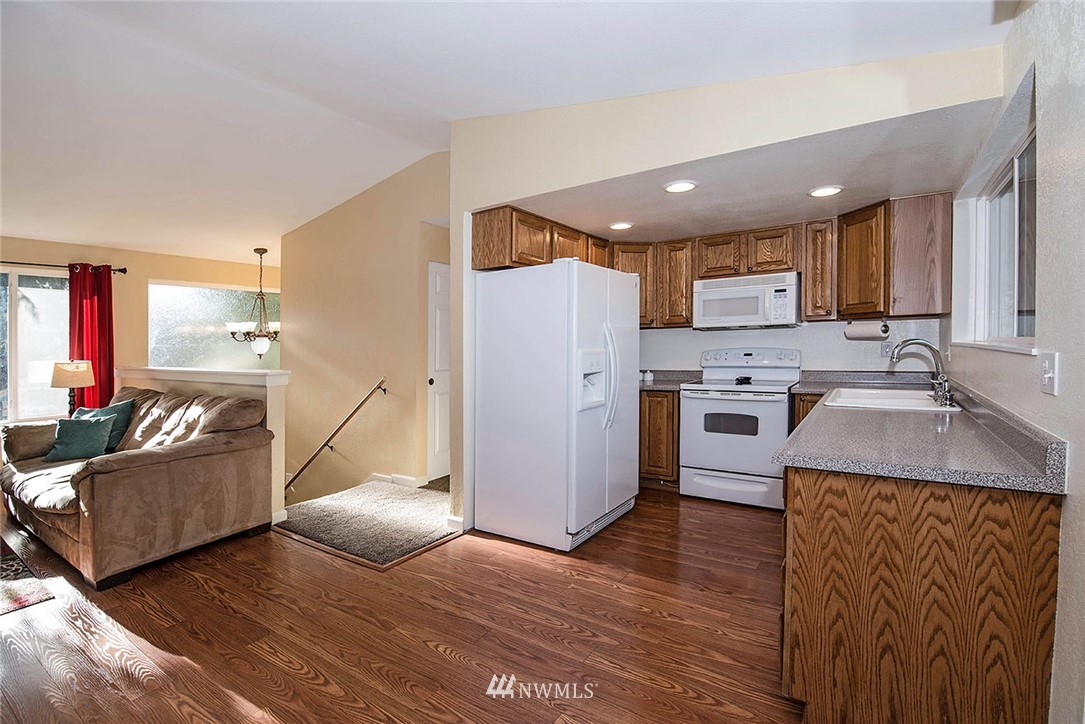 2621 169th Street Southeast Bothell, WA 98012 - Photo 10 of 24 Gallery Image 10