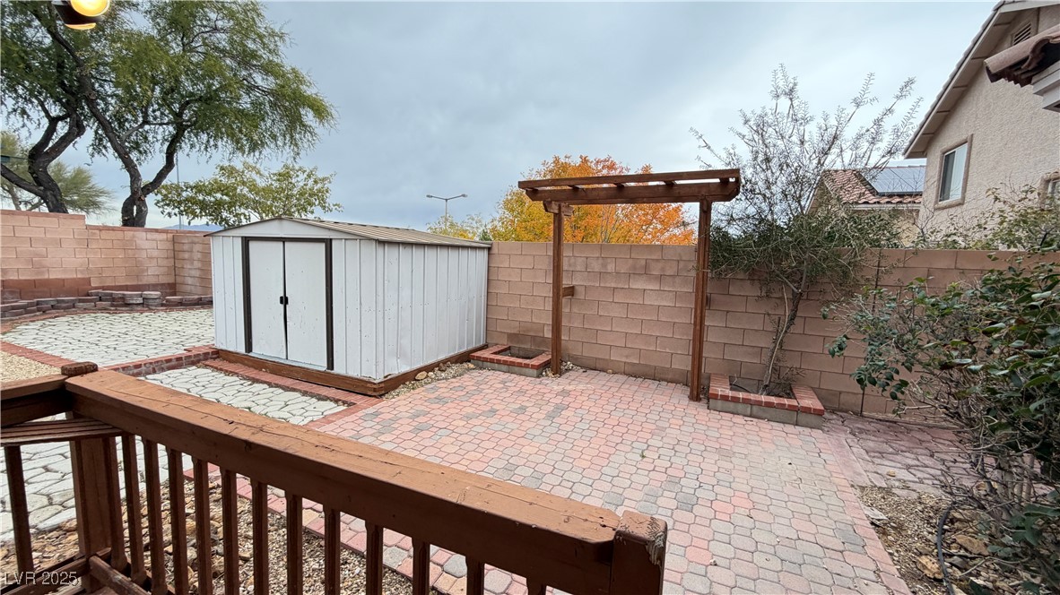 11040 Linden Leaf Avenue Las Vegas, NV 89144 - Photo 12 of 23