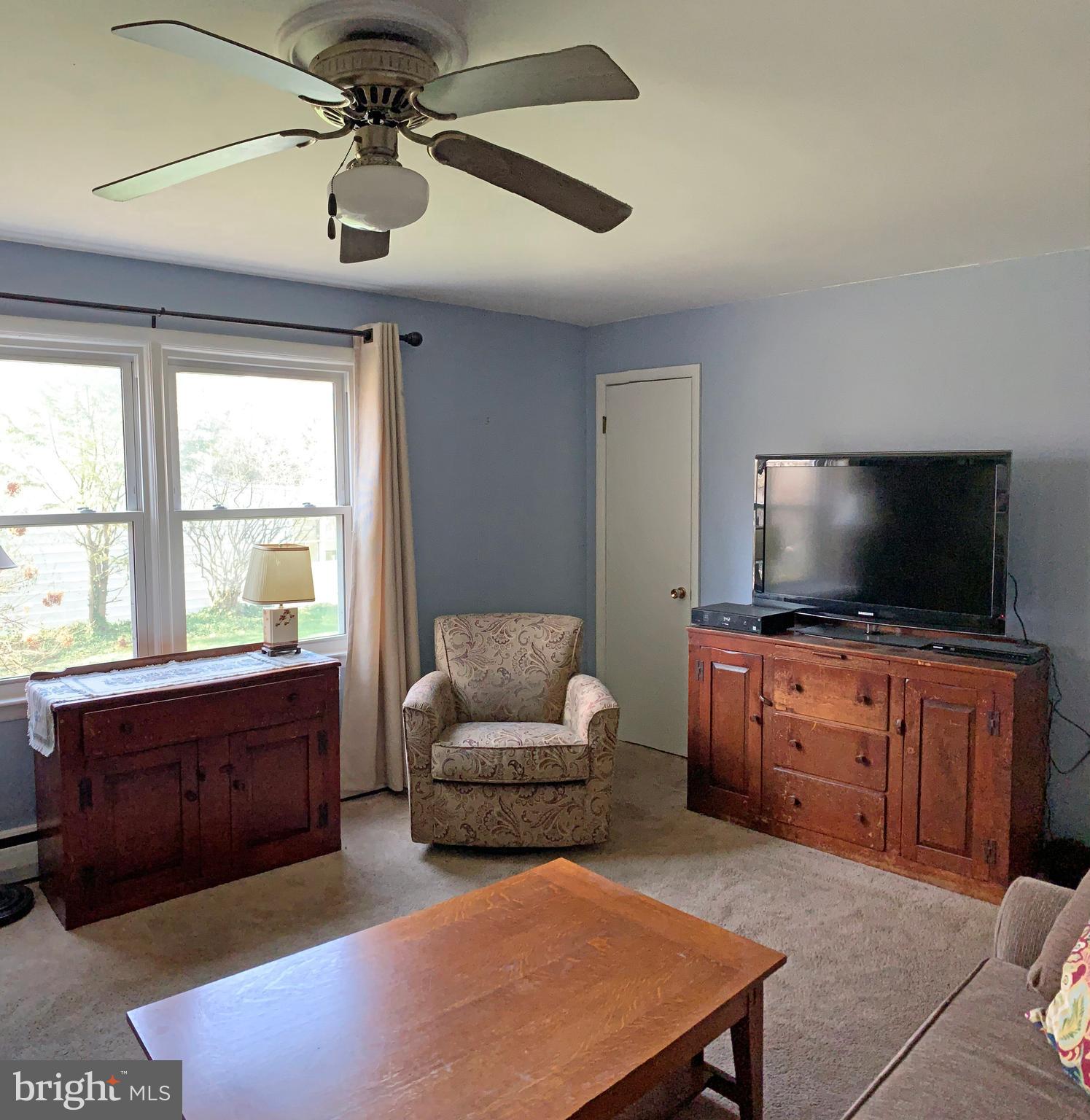 44 Gale Road Camp Hill, PA 17011 - Photo 11 of 40 Family Room