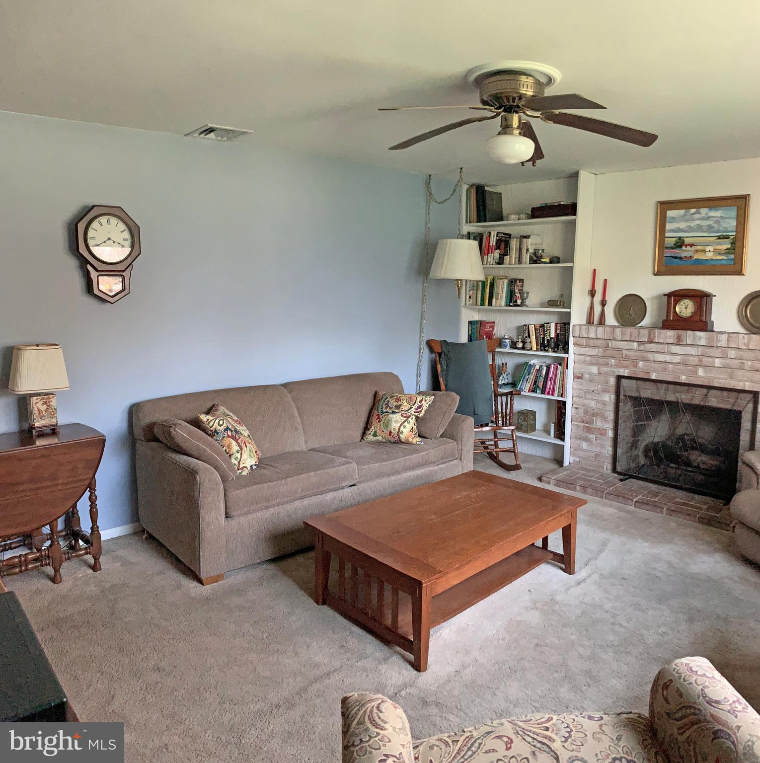 44 Gale Road Camp Hill, PA 17011 - Photo 9 of 40 Family Room