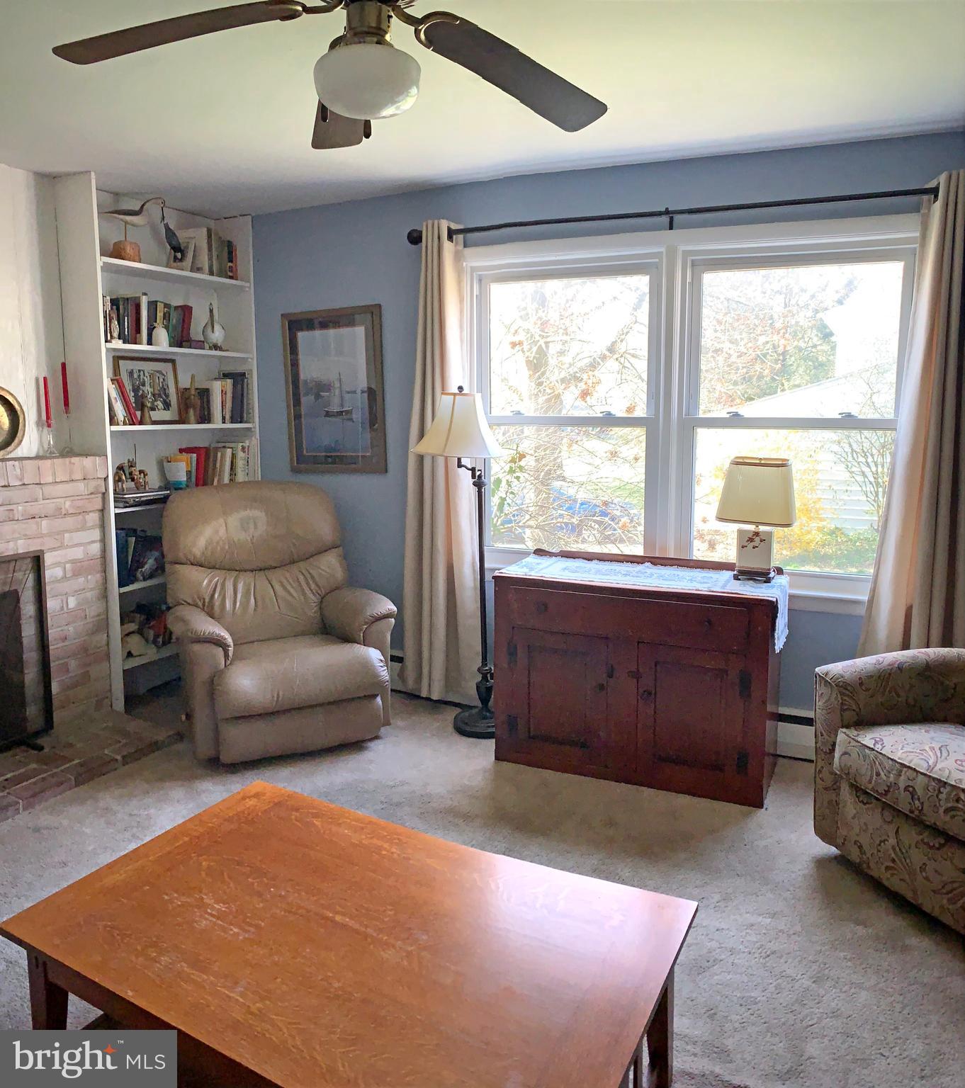 44 Gale Road Camp Hill, PA 17011 - Photo 10 of 40 Family Room