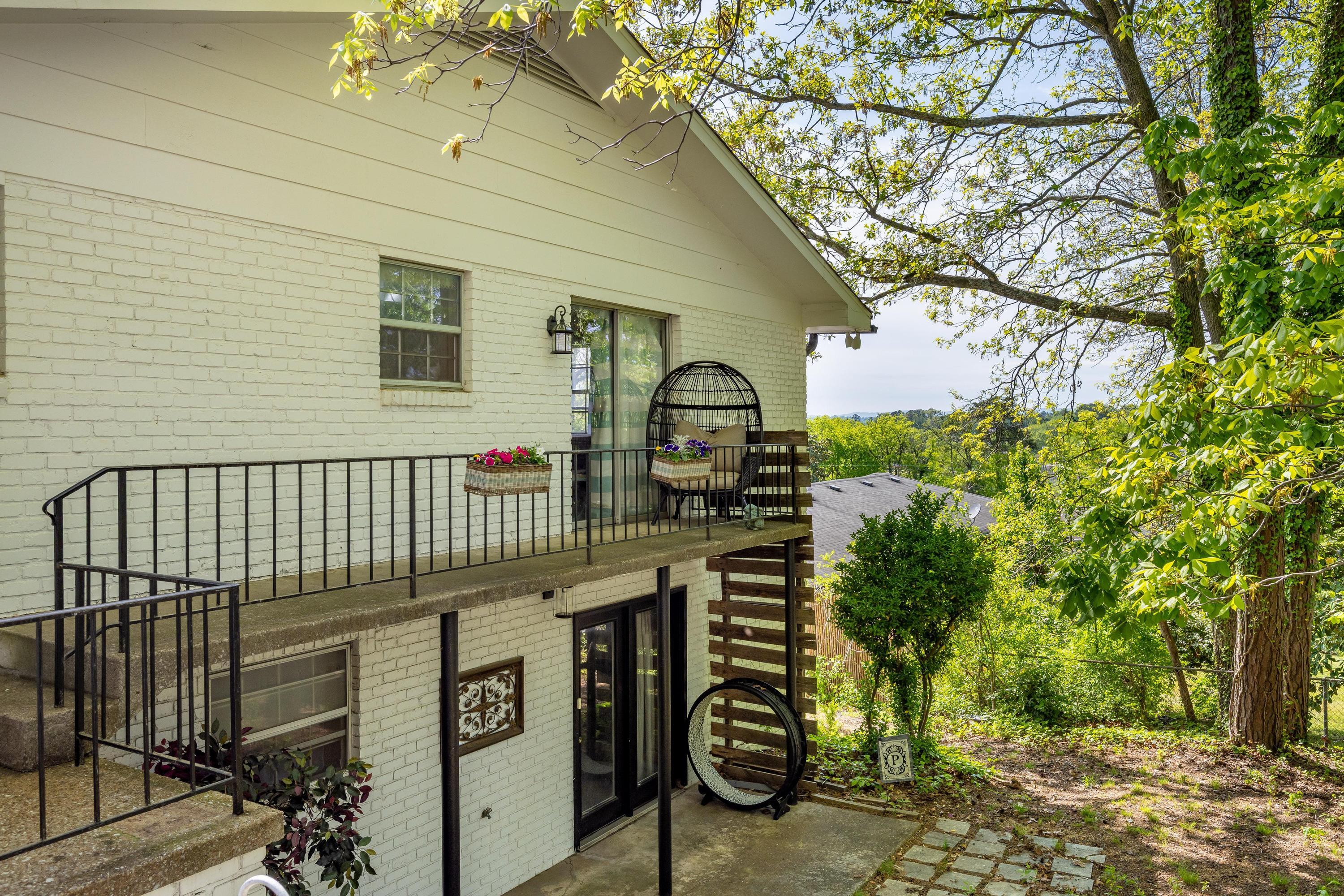 7007 Genoa Drive Chattanooga, TN 37421 - Photo 4 of 39 Back Patio