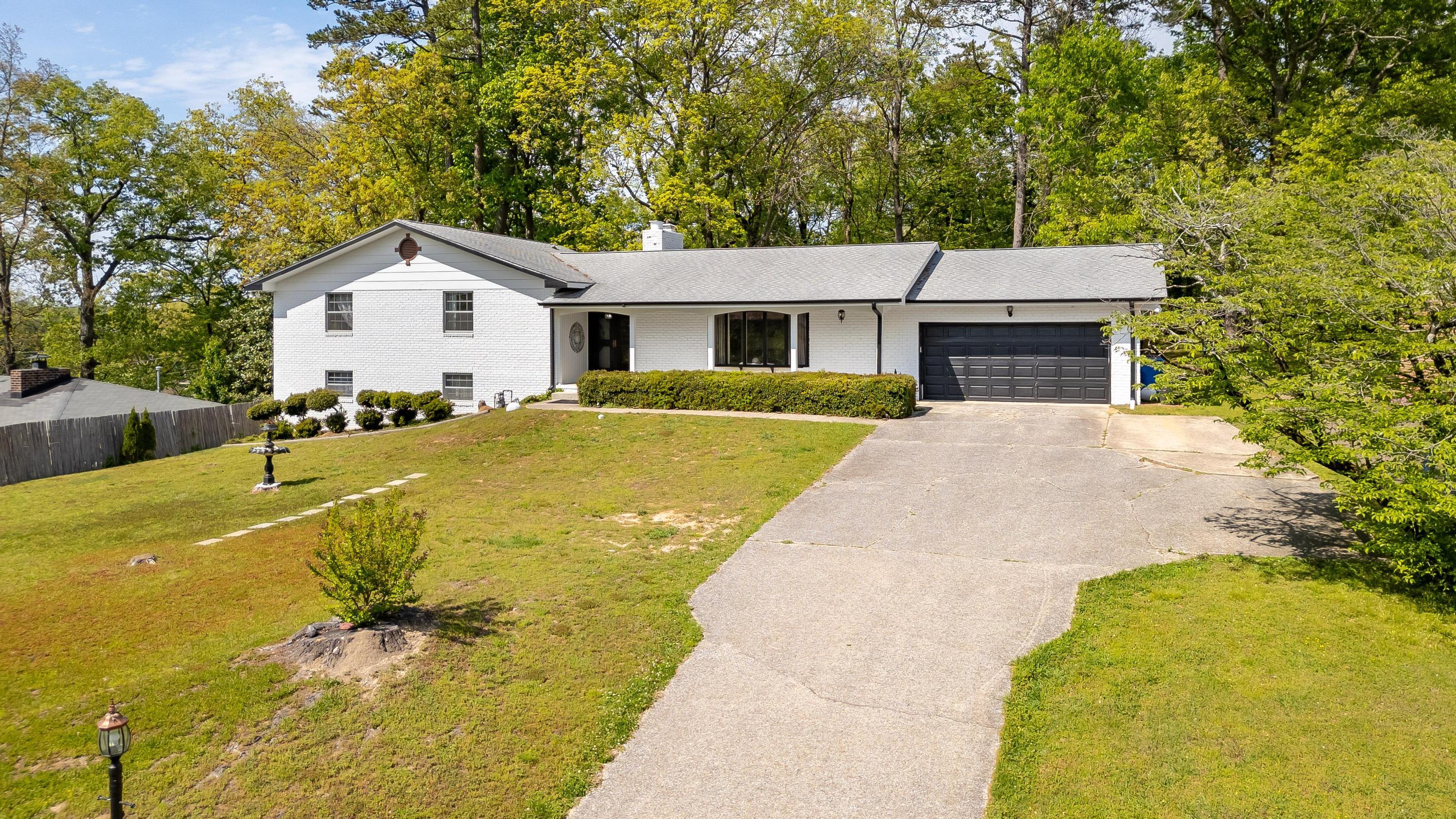 7007 Genoa Drive Chattanooga, TN 37421 - Photo 5 of 39 Exterior