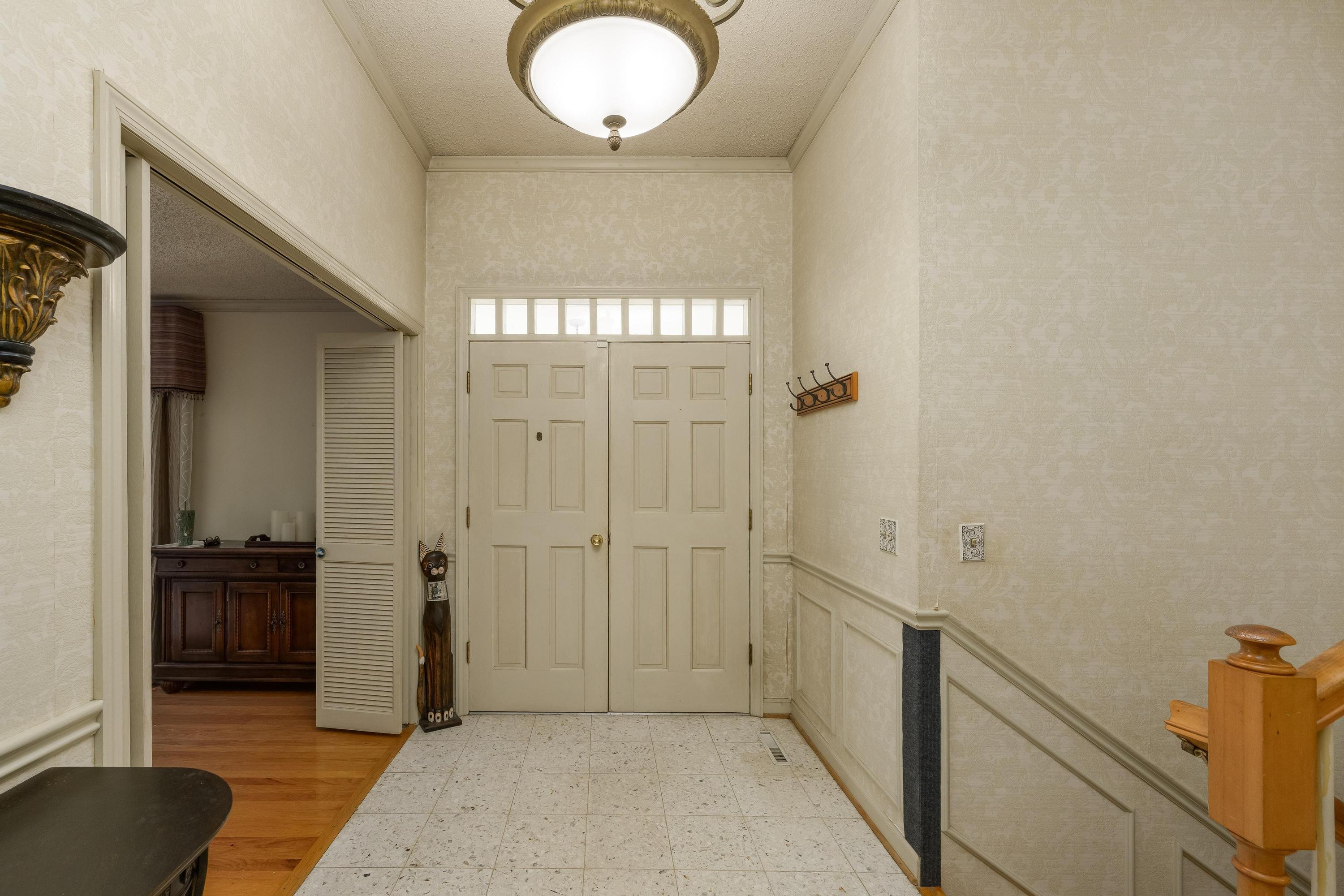 7007 Genoa Drive Chattanooga, TN 37421 - Photo 9 of 39 Foyer