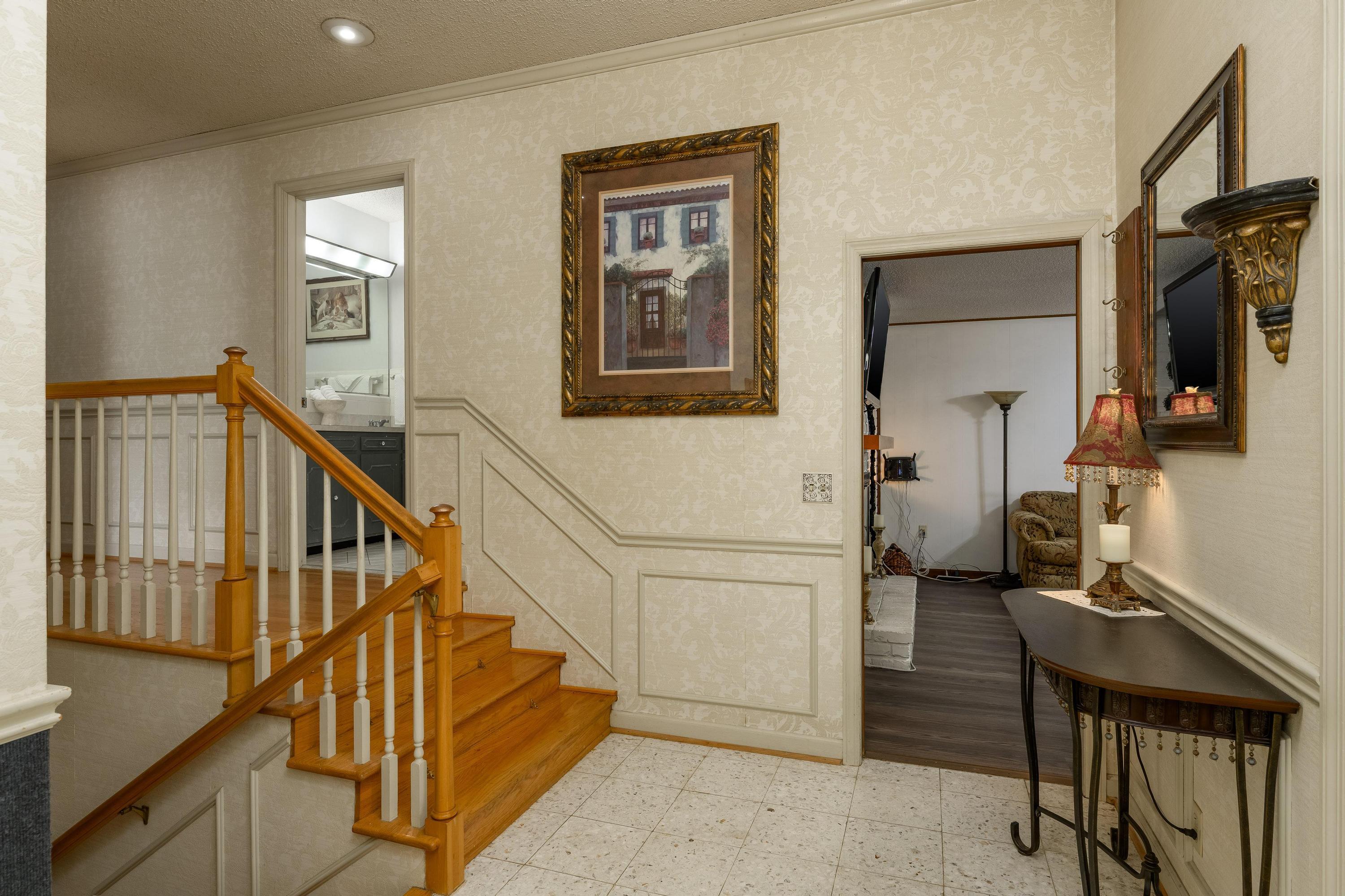 7007 Genoa Drive Chattanooga, TN 37421 - Photo 10 of 39 Foyer