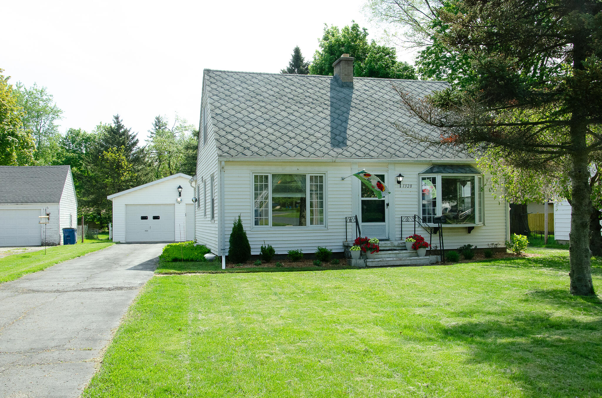 1328 Nichols Road Kalamazoo, MI 49006 - Photo 53 of 59 _DCS4872_(2048)