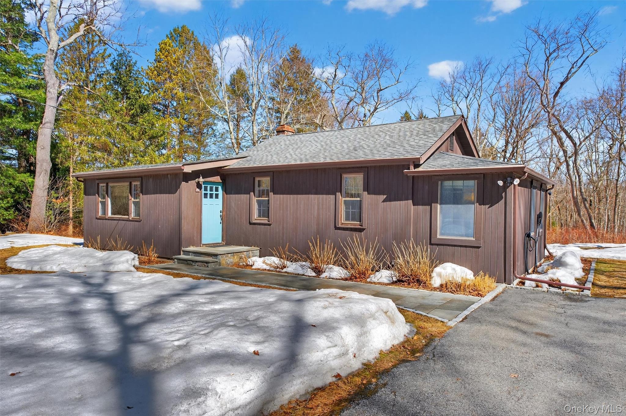 208 Ressique Road Carmel, NY 10512 - Photo 2 of 40 Great commuter location - just 2.5 miles from I-84/684