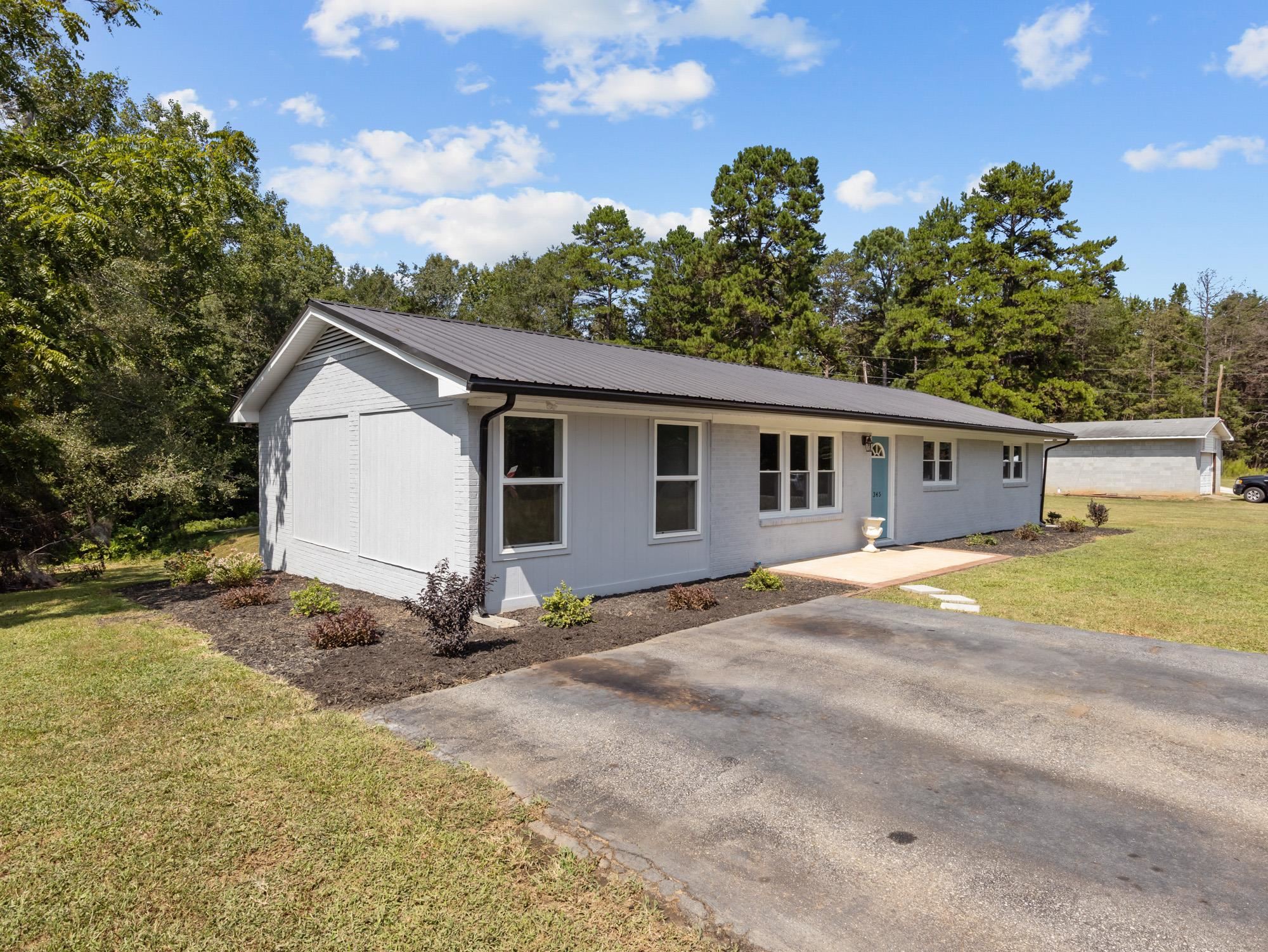 345 Old Converse Road Spartanburg, SC 29307 - Photo 4 of 36 Gallery Image 4