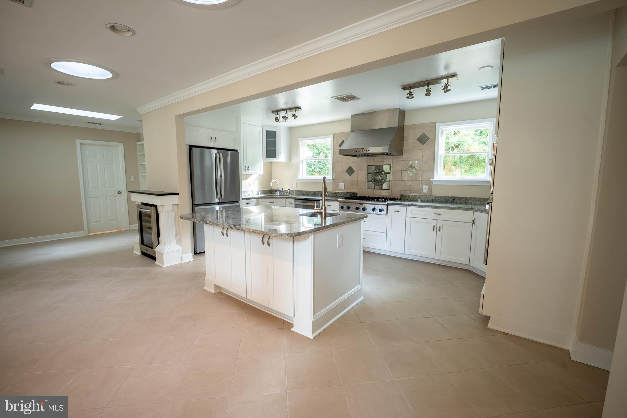 10805 Glen Road Potomac, MD 20854 - Photo 21 of 40