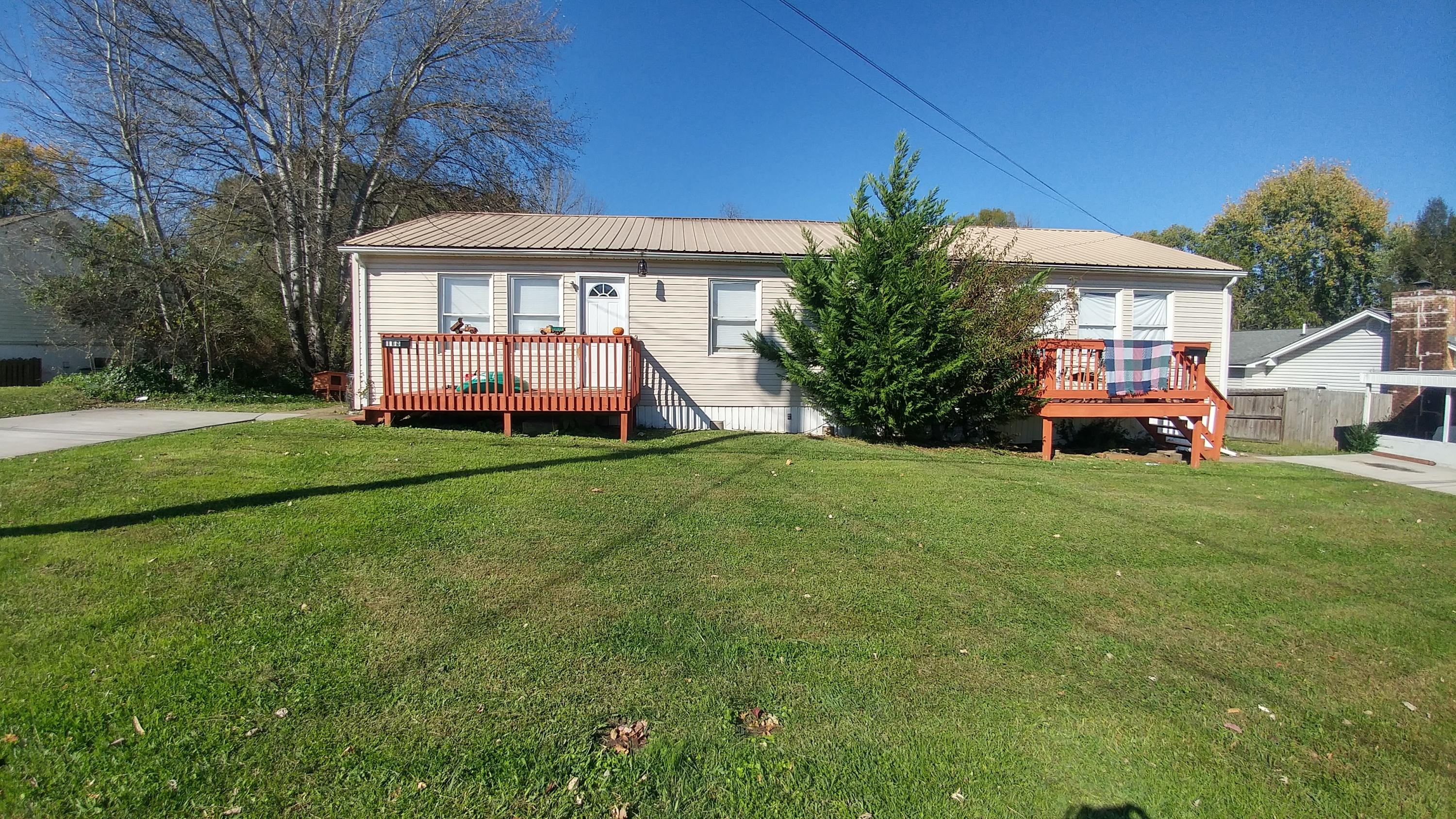 134-136 Latimer Road Oak Ridge, TN 37830 - Photo 2 of 9 1102201315_HDR