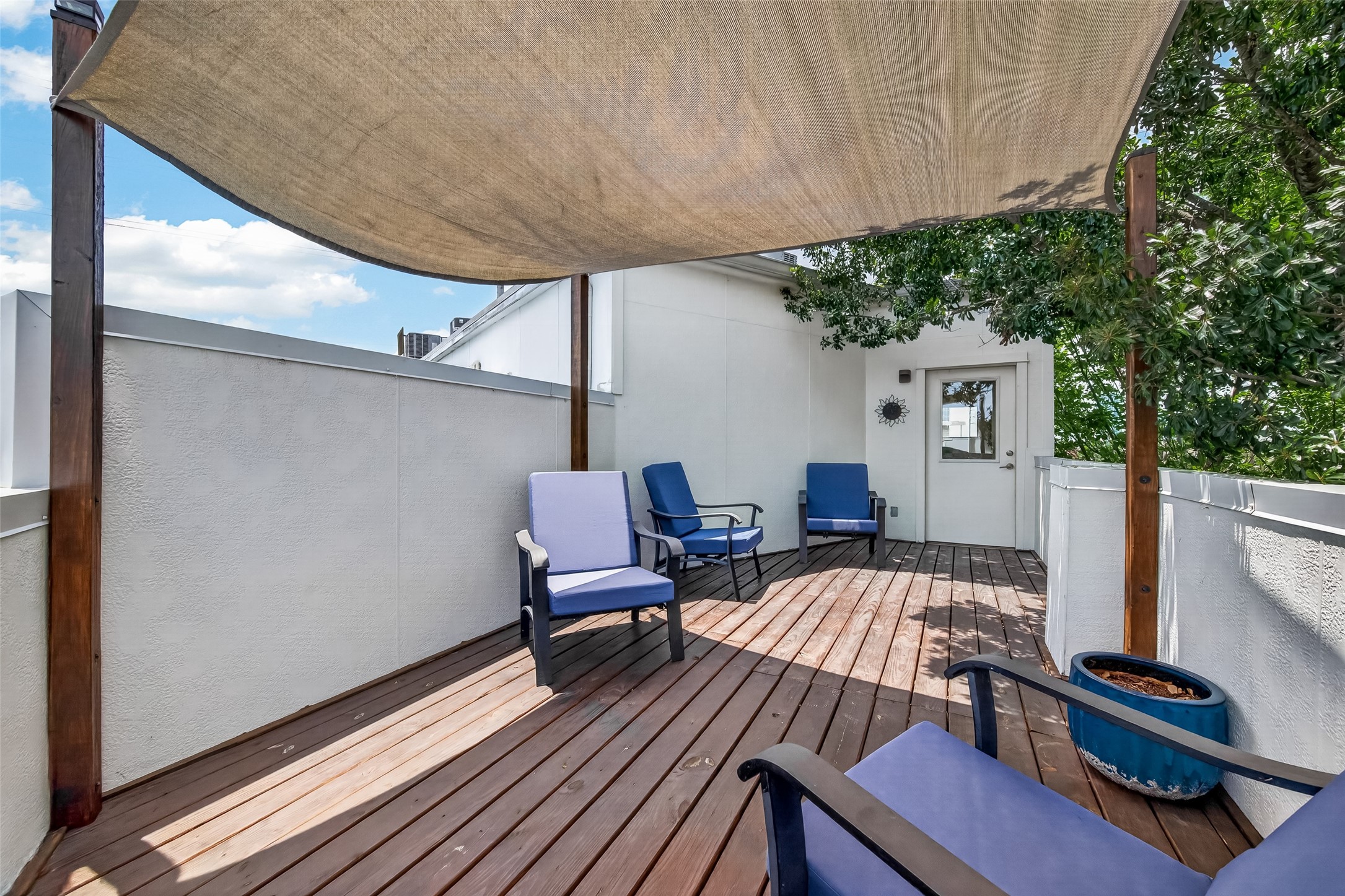 1767 Michigan Street Houston, TX 77006 - Photo 31 of 33 Another view of the second rooftop deck.