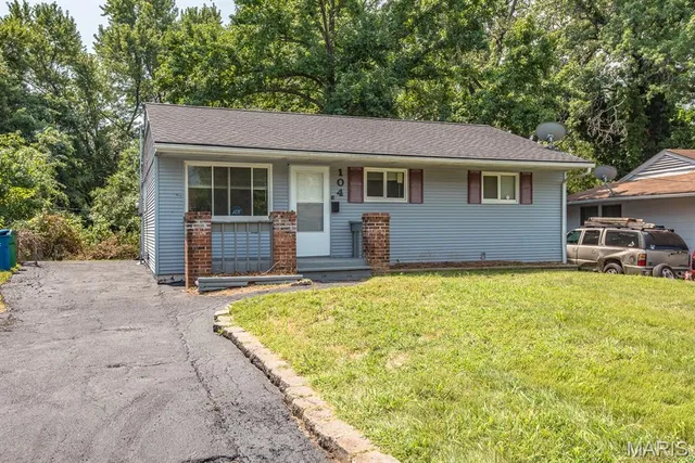 $1,640 | 104 Glen Garry Road, St. Louis, MO 63137