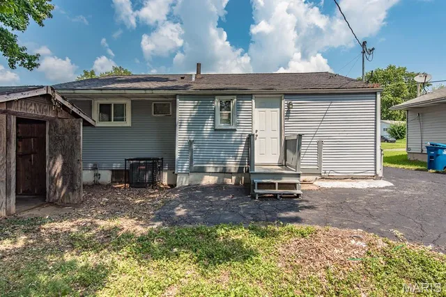 $1,640 | 104 Glen Garry Road, St. Louis, MO 63137