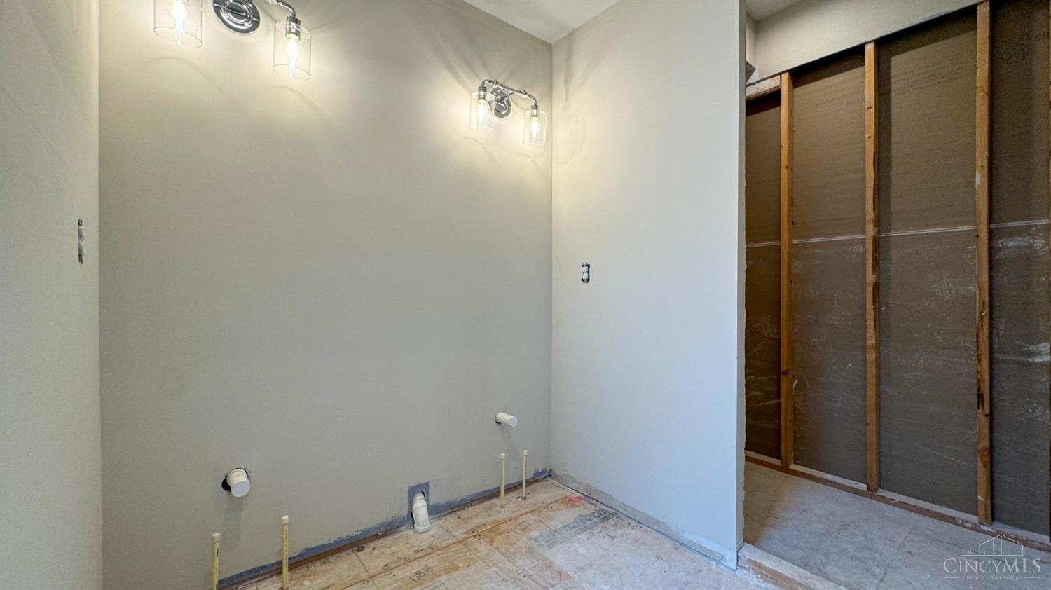 3908 Edwards Road, Unit B Cincinnati, OH 45209 - Photo 15 of 21