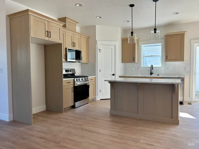 $315,000 | 945 North 15th Street, Payette, ID 83661