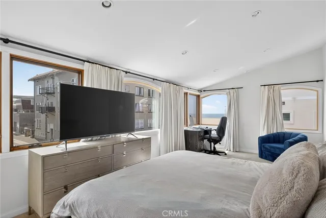 $9,000 | 19 9th Street, Hermosa Beach, CA 90254