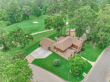 $447,000 | 660 Hillcrest Drive, Huntsville, TX 77340
